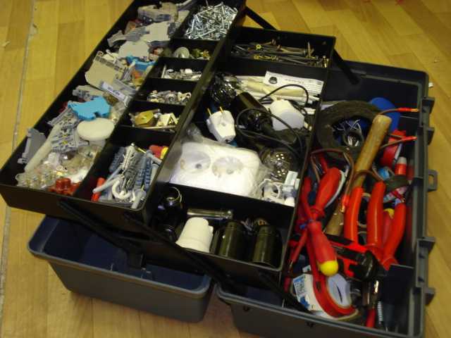 Инструментальный ящик, Необходимый инструмент для электрика и домашнего мастера